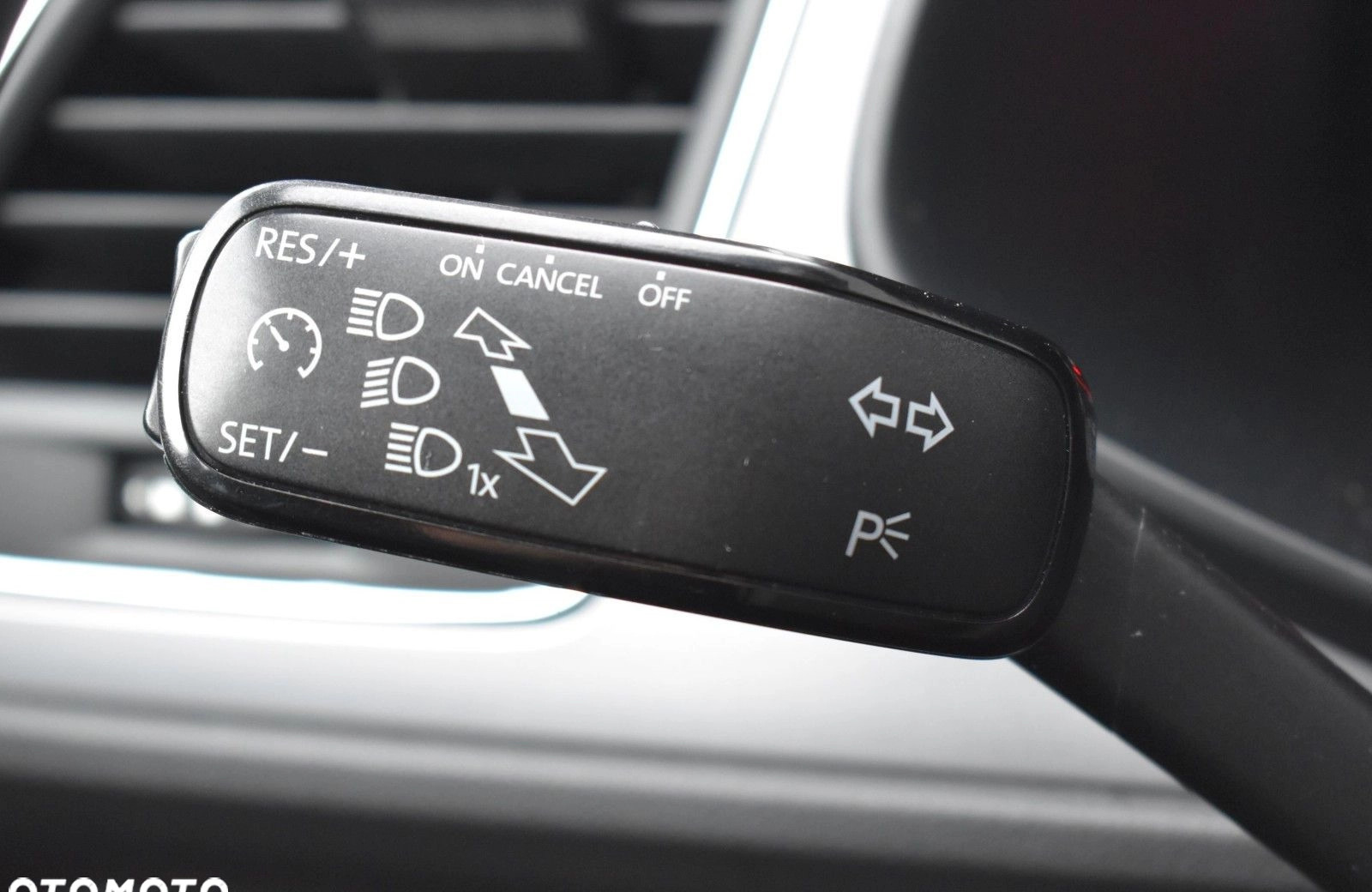 Seat Leon cena 58900 przebieg: 127379, rok produkcji 2019 z Poznań małe 407